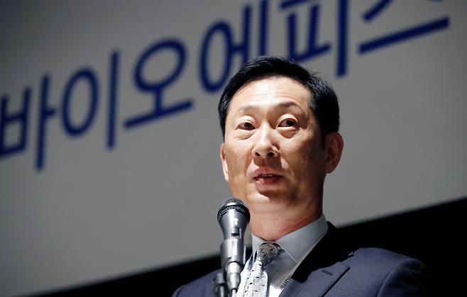 고한승 삼성바이오에피스 사장이 지난 2019년 서울 코엑스에서 진행된 '2019 바이오플러스'에서 기자간담회에서 발표하고 있다./뉴스1