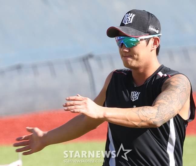 [포토] 김민혁 '타투 멋지죠?'