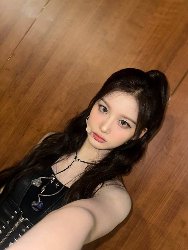 nmixx-20240829-170904-001.jpg 2004년생 걸그룹 라인업.gif