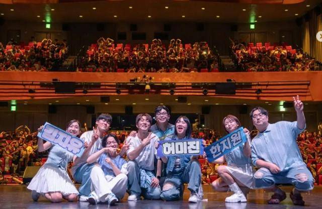 지난 24일 부산 해운대구에 위치한 영화의전당 하늘연극장에서는 제12회 부산국제코미디페스티벌(이하 부코페) 행사 일환으로 토크 코미디 쇼 숏별클럽 무대가 열렸다. 김지유 SNS