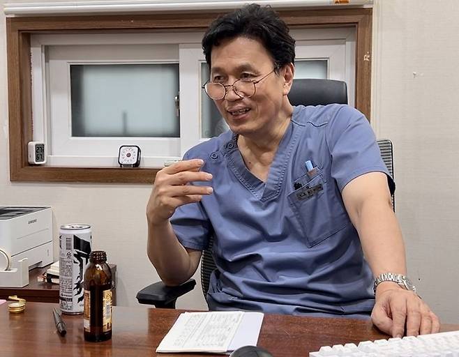 [서울=뉴시스] 이창환 기자=심상덕(64) 진오비 산부인과 원장은 지난 22일 서울 마포구 소재 해당 병원에서 뉴시스와 인터뷰를 진행했다. 2024.08.30. leech@newsis.com *재판매 및 DB 금지