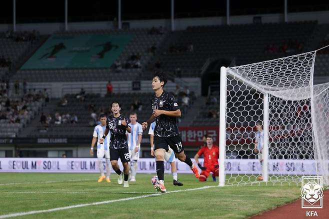 결승골을 넣고 기뻐하는 백민규 [대한축구협회 제공. 재판매 및 DB 금지]