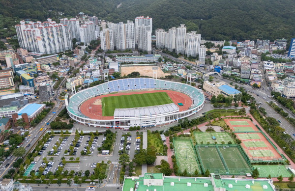 서구 구덕운동장 전경. 국제신문 DB