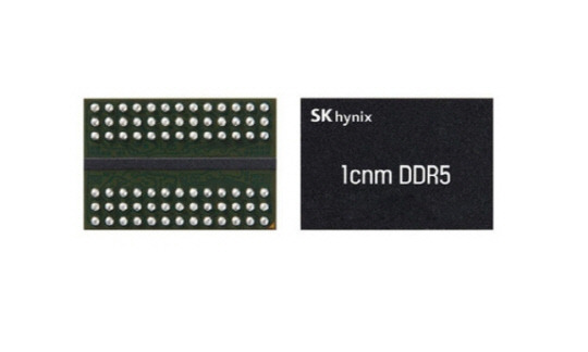 SK하이닉스가 세계 최초로 개발한 10나노급 6세대 1c DDR5 D램 모습. <SK하이닉스 제공>