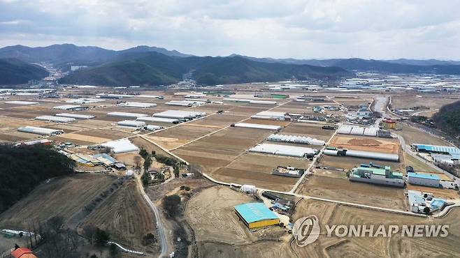 용인, 반도체 국가산단으로 지정 (용인=연합뉴스) 홍기원 기자 = 사진은 15일 대규모 시스템 반도체 국가산업단지로 지정된 경기도 용인시 처인구 남사읍 일대 모습. 2023.3.15 xanadu@yna.co.kr