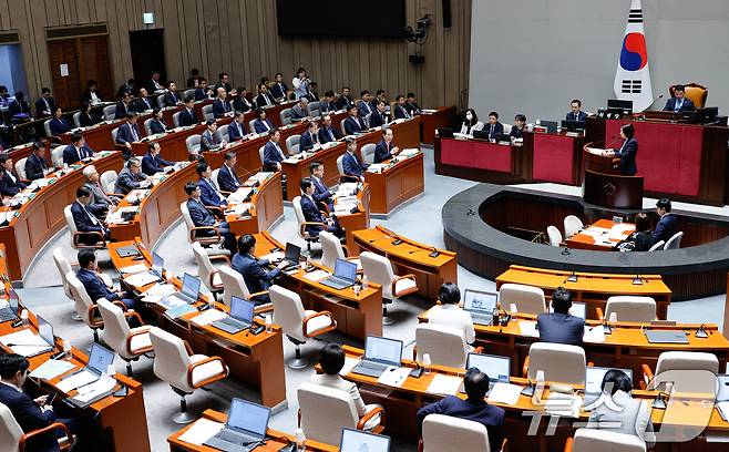 한덕수 국무총리가 2일 오전 서울 여의도 국회에서 열린 제418회국회(정기회) 제1차 예산결산특별위원회 전체회의에서 황정아 더불어민주당 의원 질의에 답하고 있다. 2024.9.2/뉴스1 ⓒ News1 안은나 기자