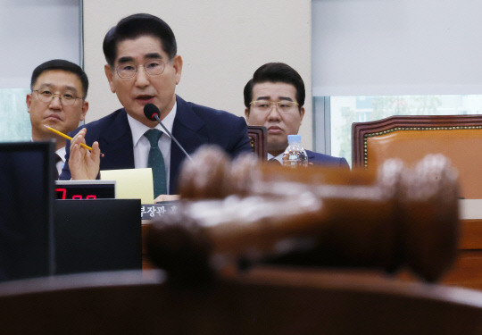 김용현 국방장관 후보자가 지난 2일 국회에서 열린 인사청문회에서 질의에 답하고 있다. [연합뉴스 제공]