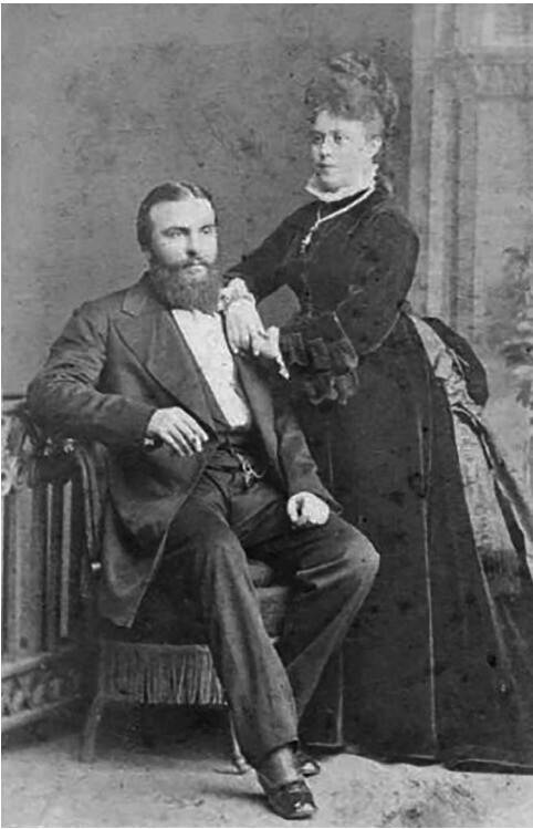 카를 베베르(1841~1910)와 그의 부인 제니가 조선에 부임하기 전인 1878년 찍은 사진. 베베르는 일본의 한반도 침략에 분개하며 러시아가 고종을 보호하기 위해 적극적으로 나서야 한다고 생각했다. 하지만 고종의 이해와 조선의 이해가 늘 일치하는 것은 아니었다. 와다 하루키 도쿄대 명예교수는 그의 기념비적 저서 ‘러일전쟁-기원과 개전’에서 “그의 활동은 러시아의 국익을 수호하기보다 국왕 고종을 지탱하는 쪽으로 기울어져 있었다고 해도 좋을 것”이라고 적었다. 베베르는 1897년 9월15일 조선을 떠났다. 동북아역사재단 제공