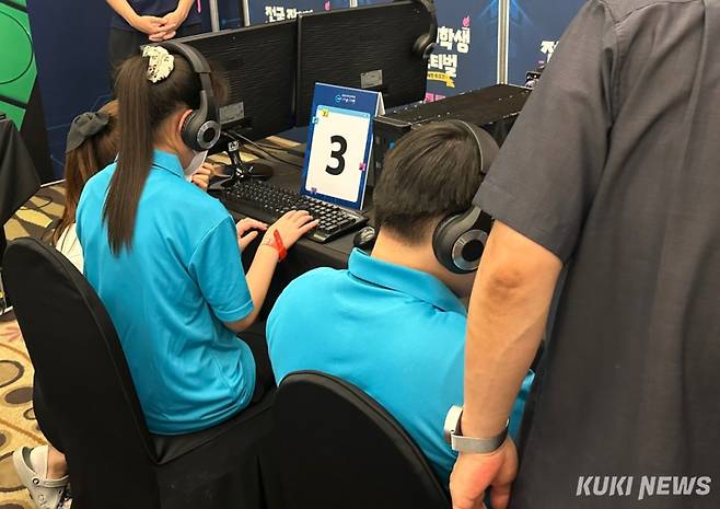 일 서울 양재동에서 ‘2024 전국 장애학생 e페스티벌’이 열렸다. 참여학생이 e스포츠대회 경기 시작을 기다리고 있다. 사진=유채리 기자