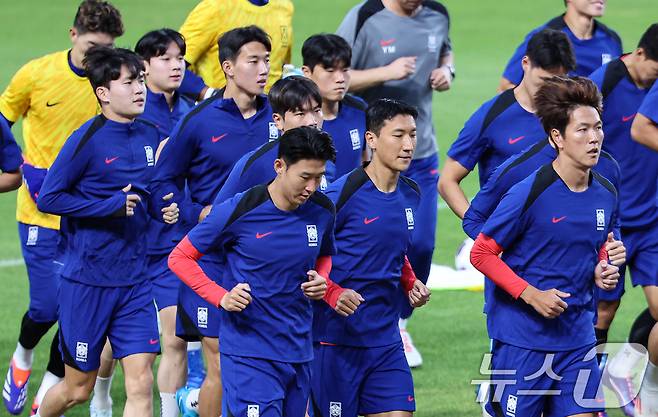 손흥민을 비롯한 대한민국 축구 국가대표팀/뉴스1 ⓒ News1 김도우 기자