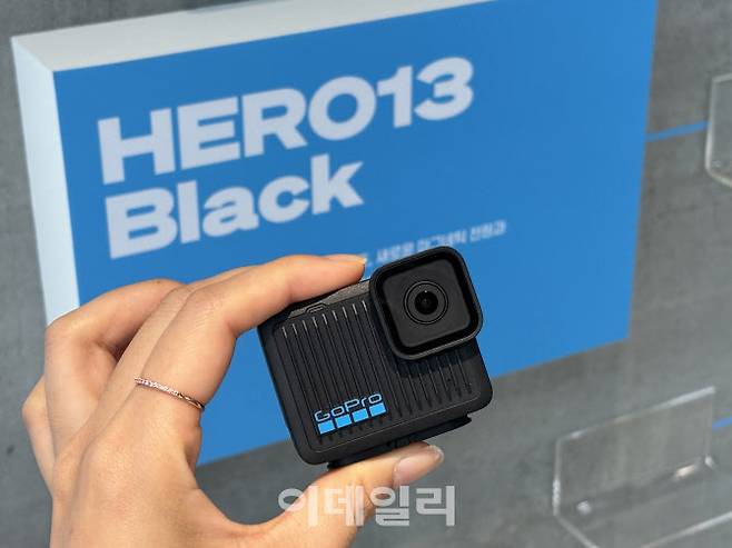 고프로(GoPro)가 출시한 초소형 액션캠 ‘히어로(HERO)’.(사진=조민정 기자)