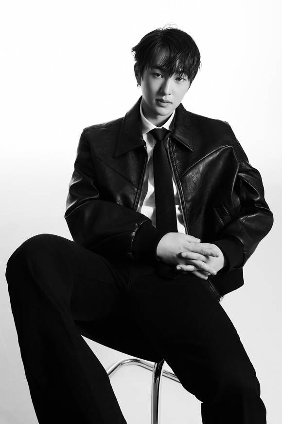 최근 온유가 가장 중요하게 생각하는 건 '행복'이다. 그는 "행복은 쉬운 단어이자 어려운 단어"라며 "행복은 수치화할 수 없다"고 전했다. /그리핀엔터테인먼트