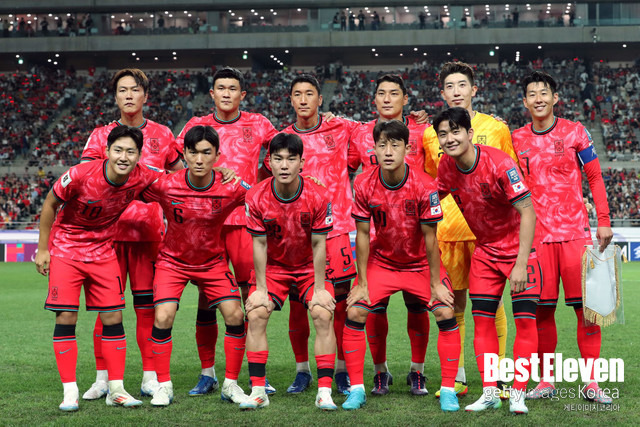 5일 오후 8시, 서울 월드컵 경기장에서 2026 FIFA(국제축구연맹) 월드컵 아시아 지역 3차 예선 B조 1라운드 대한민국-팔레스타인전이 킥오프했다. 전반전을 종결한 현재, 한국과 팔레스타인은 0-0으로 득점이 발생하지 않은 상태다.