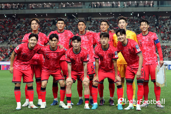 [사진=게티이미지] 홍명보 감독이 이끄는 대한민국 축구 국가대표팀(FIFA 랭킹 23위)은 5일 오후 8시 서울월드컵경기장에서 열린 2026 국제축구연맹(FIFA) 북중미 월드컵(미국-캐나다-멕시코) 아시아 지역 3차 예선 1차전에서 팔레스타인(FIFA 랭킹 96위)과 0-0으로 비겼다. 이날 경기장엔 59,576명이 찾았다.