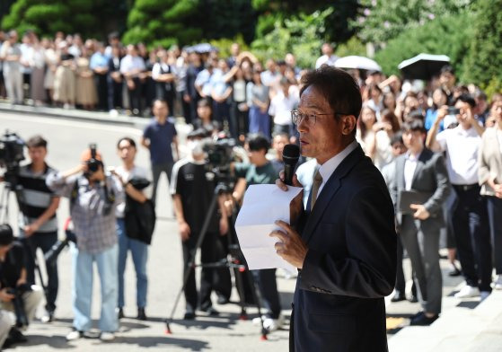 조희연 서울시교육감이 지난달 29일 서울시 교육청에서 대법원 선고에 대한 입장발표를 하고 있다. 연합뉴스