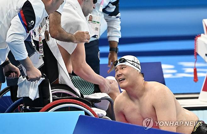 마지막 도전 마친 조기성, 아쉽게 메달 획득은 실패 (서울=연합뉴스) 한국의 조기성이 29일 오후(현지시간) 프랑스 파리 라 데팡스 수영장에서 열린 2024 파리 패럴림픽 평영 50m(SB3등급) 결선을 마친 뒤 메달 획득에 실패하자 아쉬워하고 있다. 2024.8.30 [사진공동취재단] photo@yna.co.kr