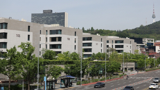 서울 용산구 한남동에 위치한 '나인원한남' 전경. <연합뉴스>