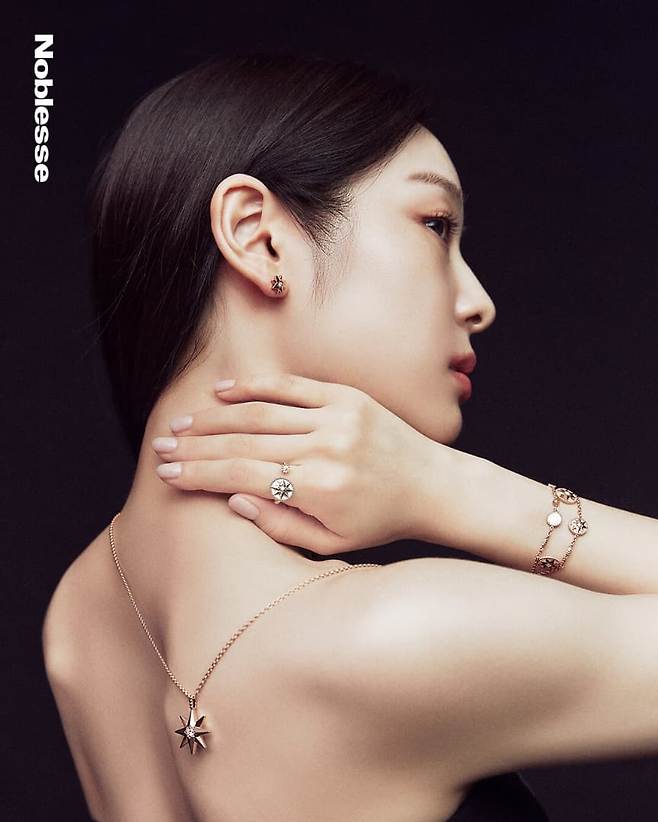 458176691_381743188312904_8430308613194927483_n.heic.ren.jpg 김연아 오늘 인스타 업뎃 디올 화보