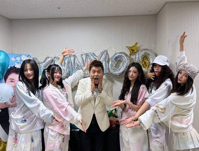 ▲ 전현무, 뉴진스. 출처| 전현무 SNS