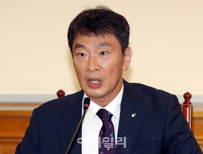 이복현 금융감독원장이 지난 10일 서울 명동 전국은행연합회관에서 열린 ‘금융감독원장-은행장 간담회’에서 모두발언을 하고 있다. (사진=이데일리 방인권 기자)