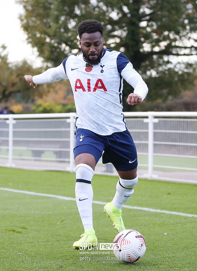 ▲ 손흥민과 함께 2018-19시즌 UEFA 챔피언스리그 결승전에서 선발 출전했던 대니 로즈는 토트넘에서 214경기에 출전해 10골 23도움을 기록했을 만큼 비중 있는 선수였다. 잉글랜드 국가대표로도 29경기에 뛰었다. 하지만 2020-21시즌을 끝으로 토트넘을 떠났고 2021-22시즌 왓포드를 끝으로 선수 생활을 마무리했다.