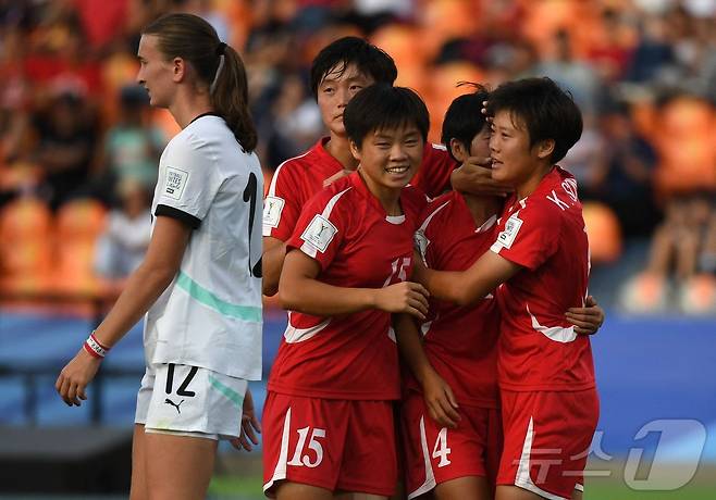 북한이 오스트리아를 5-2로 꺾고 2024 FIFA U20 여자 월드컵 8강에 올랐다. ⓒ AFP=뉴스1