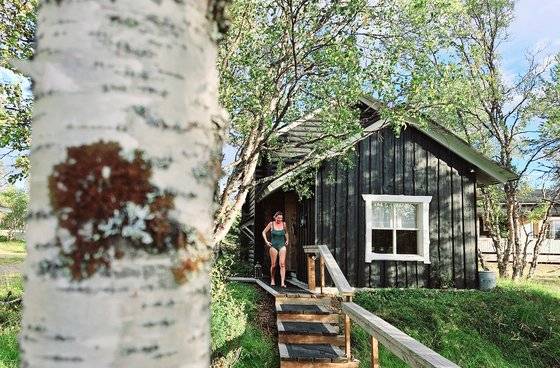 사우나를 즐기고 나온 핀란드 여성. 바로 강으로 달려가는 참이다. 손민호 기자