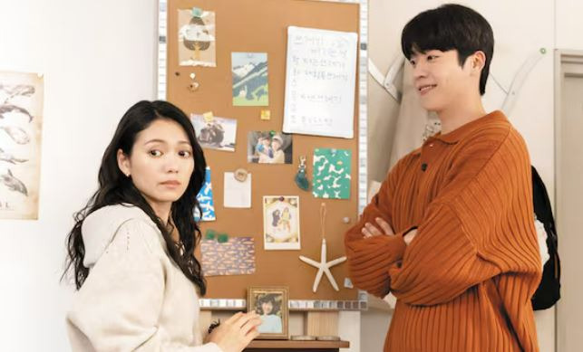 A scene from "Eye Love You," starring Fumi Nikaido (left) and Chae Jong-hyeop (TBS)