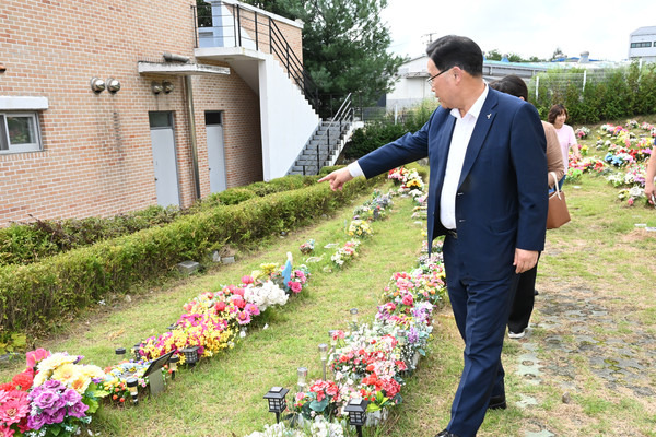 강수현 양주시장 경신리하늘뜰공원 방문 모습(사진제공=양주시청)