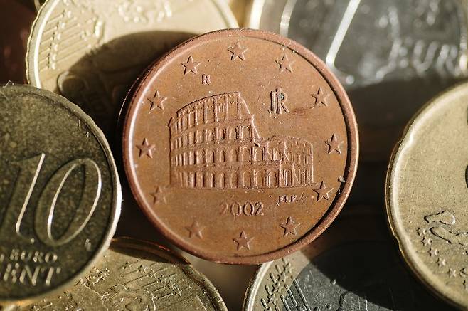 이 책은 반복되는 경제 위기의 대처 방안을 자본주의의 역동적인 역사에서&nbsp;찾아낸다.[사진=게티이미지뱅크]