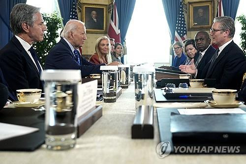 조 바이든 미국 대통령-키어 스타머 영국 총리 회담 [AP=연합뉴스. 재판매 및 DB 금지]