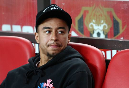 지난 4월3일 서울 마포구 서울월드컵경기장에서 열린 프로축구 하나원큐 2024 K리그1 5라운드 FC서울과 김천상무 프로축구단의 경기 중 출전 명단에서 제외된 FC서울 제시 린가드가 벤치에 앉아있다. 뉴시스