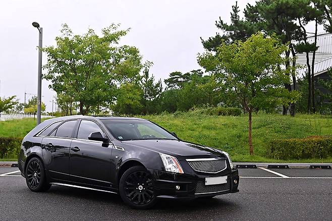 타이어는 무척 중요한 선택지다. 그리고 마제스티 X 솔루스는 '대부분 정답에 가까운 선택'이라 할 수 있다. 김학수 기자