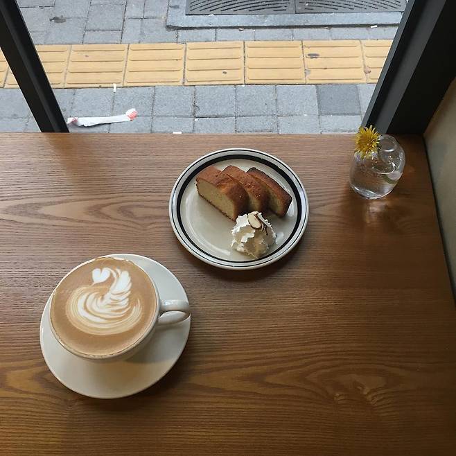 인스타그램 @cafebrickhaus