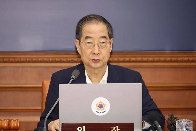 한덕수 국무총리가 19일 서울 종로구 정부서울청사에서 열린 국무회의에서 발언하고 있다. ⓒ연합뉴스