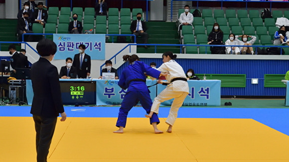 지난해 열린 '전국 우수 초·중학교 초청 유도대회' 전경. [사진=경상남도 합천군]