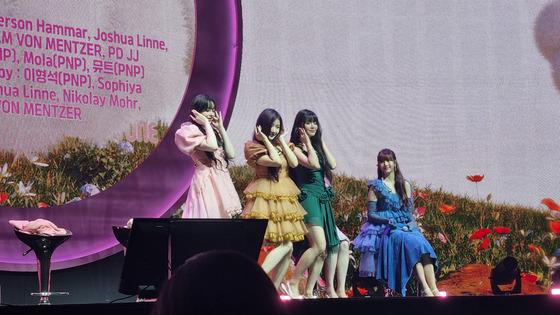 Members Moon Chanelle, Yewon and Keena introduce dance challenge moves made for its latest EP during a press showcase held at the Yes24 Live Hall on Sept. 20. [YOON SO-YEON]