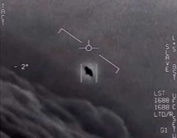 미국 국방부가 2021년 공개한 UFO 추정 비행 물체