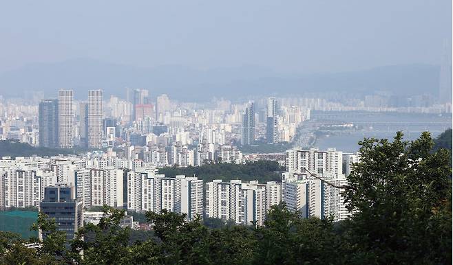 서울 성동구 아파트 단지 전경. 문재인 정부 5년간 서울에서 아파트 매매가격이 가장 큰 폭으로 오른 곳은 성동구로 나타났다. [뉴스1]