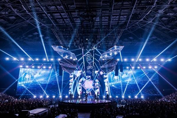 22일 오후 서울 송파구 올림픽공원 KSPO DOME에서 제로베이스원(ZEROBASEONE, 성한빈, 김지웅, 장하오, 석매튜, 김태래, 리키, 김규빈, 박건욱, 한유진)의 첫 해외 투어 ‘2024 ZEROBASEONE THE FIRST TOUR [TIMELESS WORLD] IN SEOUL’가 개최됐다. / 사진 = 웨이크원