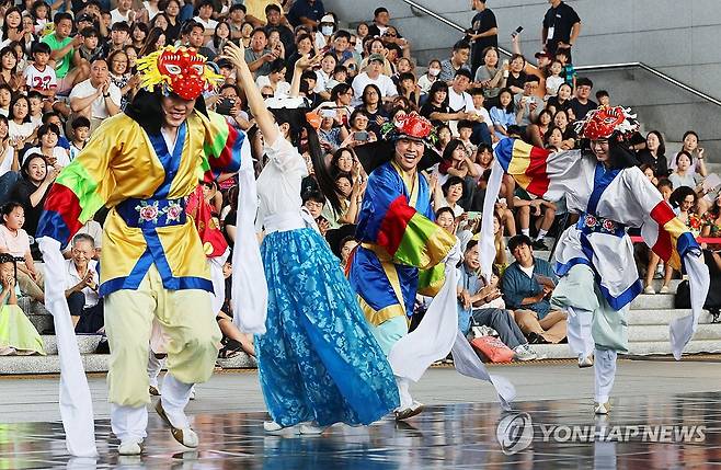 무형유산 전통공연 '2024 위대한 유산 오늘과 만나다' 행사 현장 [연합뉴스 자료사진]