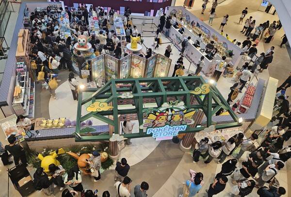 - 사람이 정말 많았던 포켓몬 스토어 in 스타필드 수원