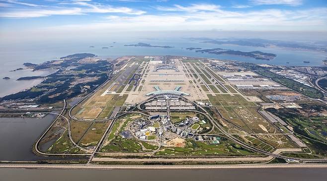 하늘에서 바라본 인천공항. 인천국제공항공사 제공