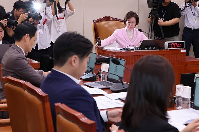 The National Assembly’s Gender Equality and Family Committee holds a committee meeting at the National Assembly in western Seoul on Monday. (Yonhap)