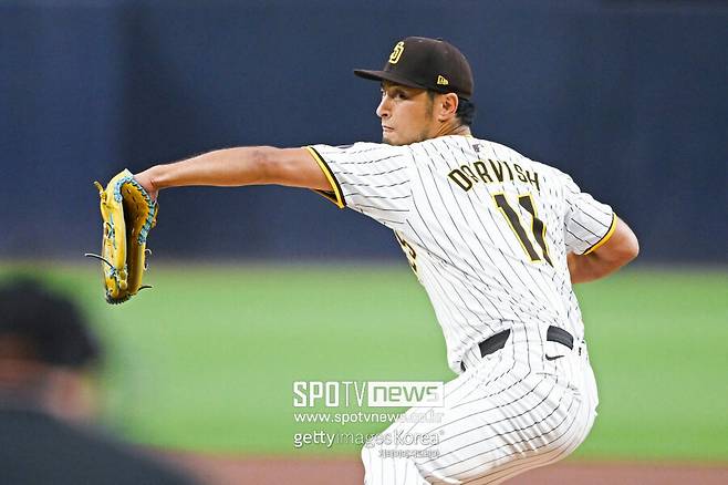 ▲ 통계전문사이트 ‘팬그래프’의 집계에 따르면 박찬호는 통산 20.8의 WAR을 기록했고, 27.3의 WAR을 기록했다. 다르빗슈는 35.7의 WAR을 기록했다.