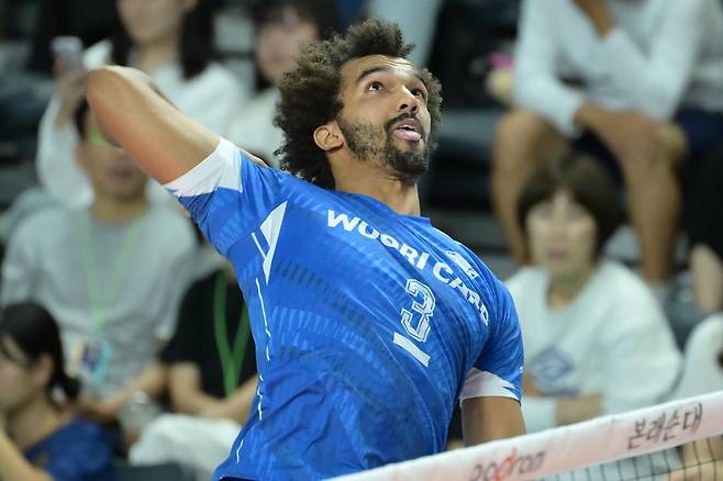 우리카드 아히의 스파이크 [한국배구연맹 제공. 재판매 및 DB 금지]