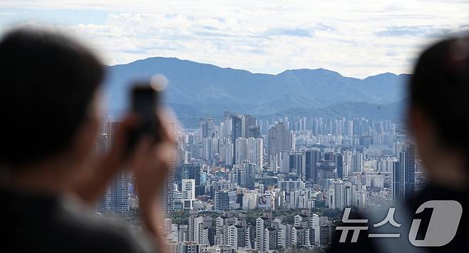 서울 남산에서 바라본 아파트 단지 모습. 2024.9.22/뉴스1 ⓒ News1 이승배 기자