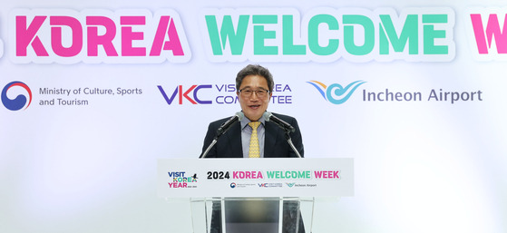 President and CEO of Incheon International Airport Corporation, Lee Hag-jae, speaks during the opening ceremony of "Welcome Week" in April. [YONHAP]