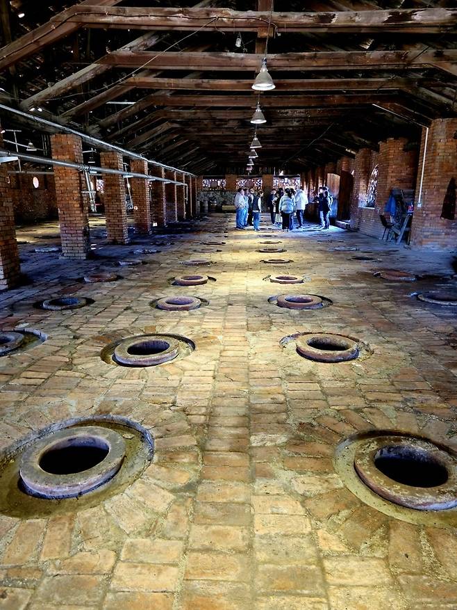 땅에 묻은 크베브리. 볼레로앤컴퍼니