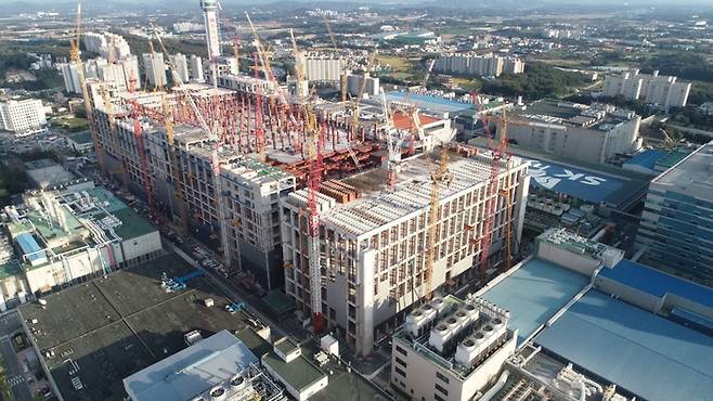 까뮤이앤씨가 작업한 SK하이닉스 PC조립 전경. (까뮤이앤씨 제공)